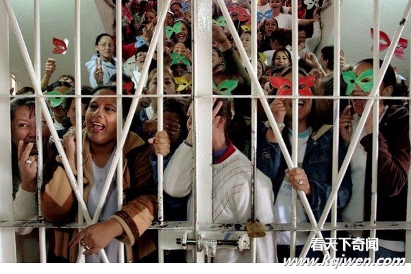 �������Ů�Ӽ���ѡ��ʵ¼